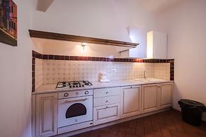 Lovely 4BD Apt 3min Walk to Ponte Vecchio