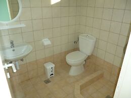 Alexandros Guest House