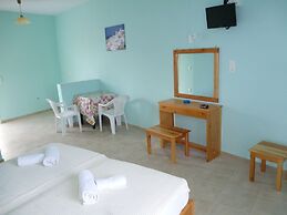 Alexandros Guest House