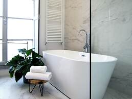 Amazing View to Pitti Palace 3BD Apt