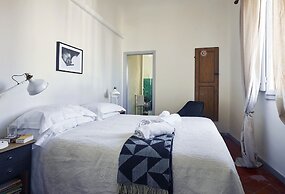 Amazing View to Pitti Palace 3BD Apt