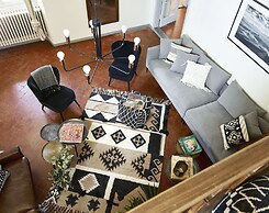 Amazing View to Pitti Palace 3BD Apt