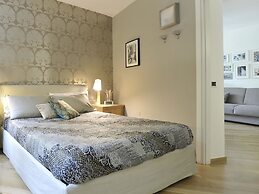 GetTheKey Hills Garden Apartment