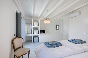 On The Rocks Antiparos