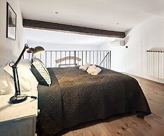 A Few Steps to The Duomo Adorable 1BD Apt