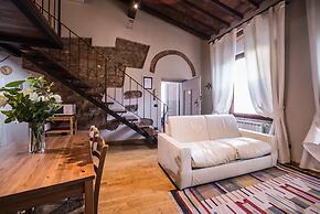 A Few Steps to The Duomo Perfect 1BD Apt