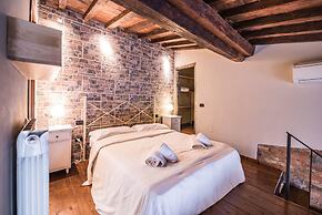 A Few Steps to The Duomo Perfect 1BD Apt