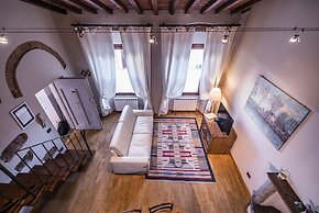 A Few Steps to The Duomo Perfect 1BD Apt