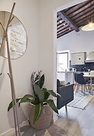 A Few Steps to The Duomo Beautiful 2BD Apt