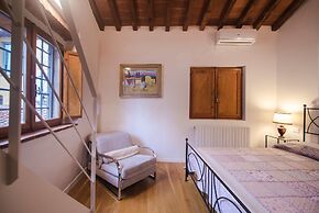 Central Location in Florence Inviting 3BD Apt