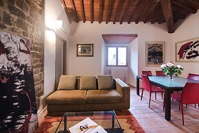 Central Location in Florence Inviting 3BD Apt