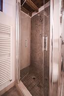 Central Location in Florence Inviting 3BD Apt