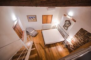 Central Location in Florence Inviting 3BD Apt