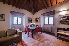 Central Location in Florence Inviting 3BD Apt