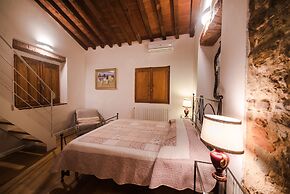 Central Location in Florence Inviting 3BD Apt