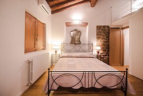 Central Location in Florence Inviting 3BD Apt