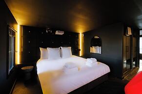 SUPPER Hotel