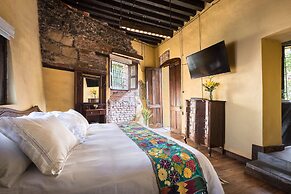 Suites Los Camilos - Adults Only