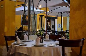 Suites Los Camilos - Adults Only