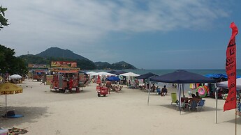 Apto 22E ar condicionado e ventilador, 2 quartos, churrasqueira, eleva