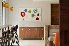 Holiday Inn Express And Suites Brighton by IHG