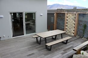 Mackenzie Apartments & Suites