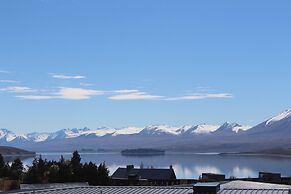 Mackenzie Apartments & Suites