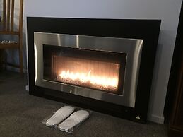 Mackenzie Apartments & Suites