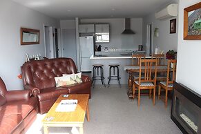 Mackenzie Apartments & Suites