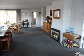 Mackenzie Apartments & Suites