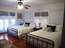 Lady Geneva Bed and Breakfast