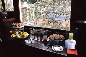 Lady Geneva Bed and Breakfast