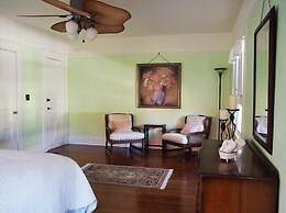 Lady Geneva Bed and Breakfast