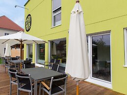 Smart Motel