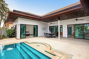 Boutique 3BR Pool Villa White Cove Rawai