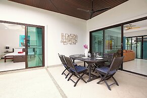 Boutique 3BR Pool Villa White Cove Rawai