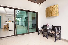 Boutique 3BR Pool Villa White Cove Rawai