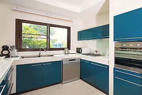 Boutique 3BR Pool Villa White Cove Rawai