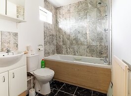 Charming Cosy Coach House in Fishponds, Bristol