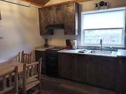 Yellowstone Riverside Cottages