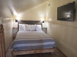 Yellowstone Riverside Cottages