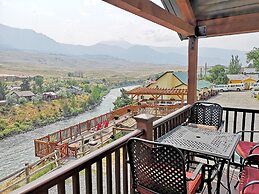 Yellowstone Riverside Cottages
