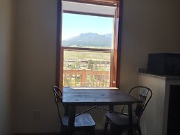 Yellowstone Riverside Cottages