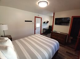 Yellowstone Riverside Cottages