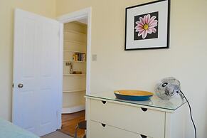 Lovely Top Floor Flat in Leafy Fulham