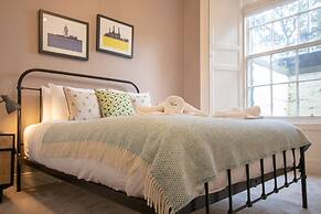 Beautifully Modernised New Town Home