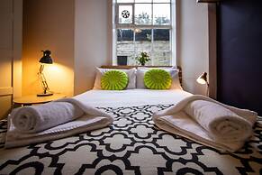 Beautifully Modernised New Town Home