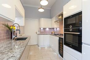 Beautifully Modernised New Town Home