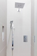 Beautifully Modernised New Town Home