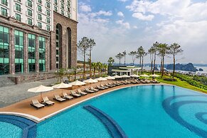 FLC Halong Bay Golf Club & Luxury Resort